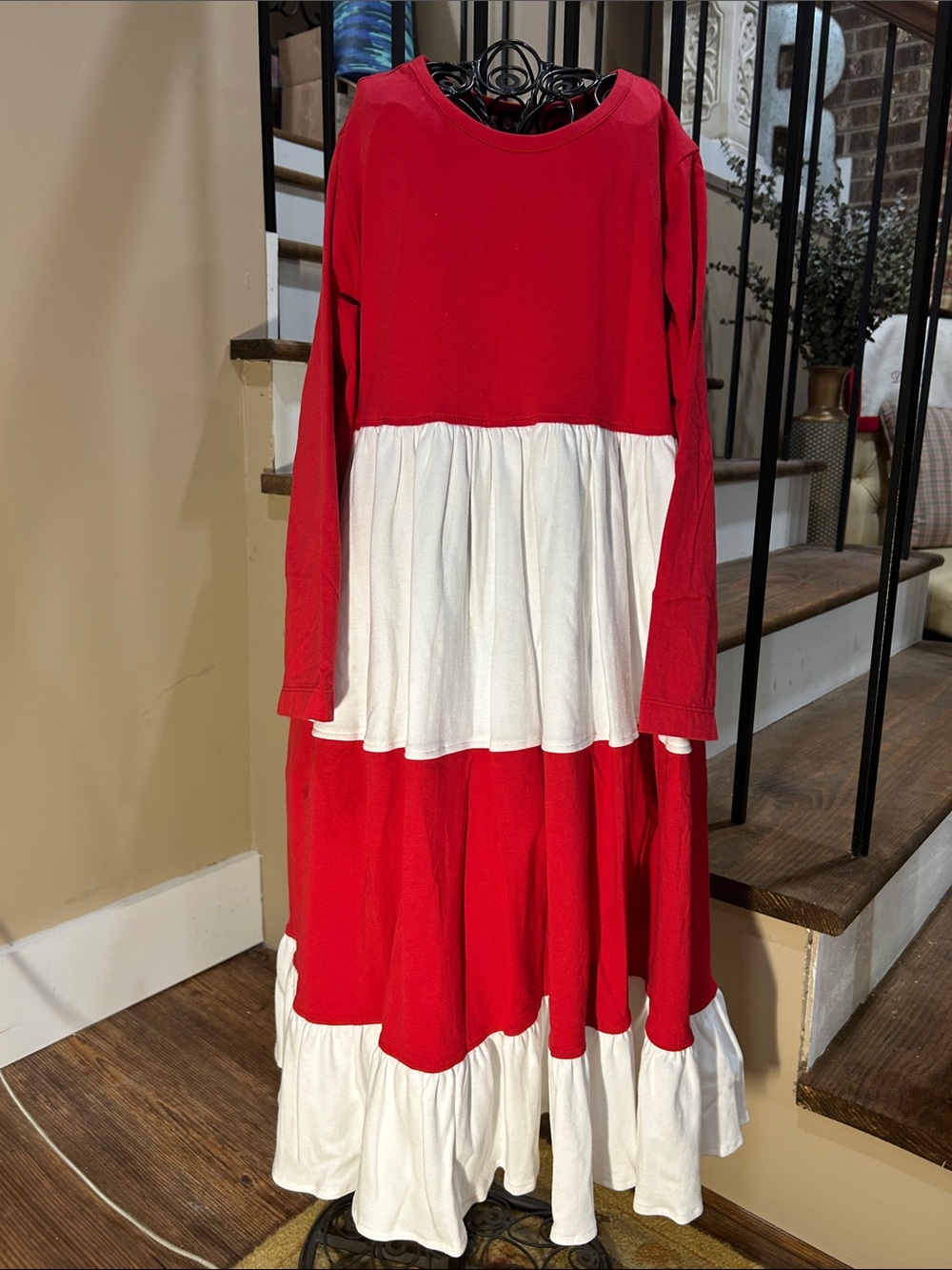 Natalie Grant girls 6x Red and White Tiered Long-Sleeve Dress